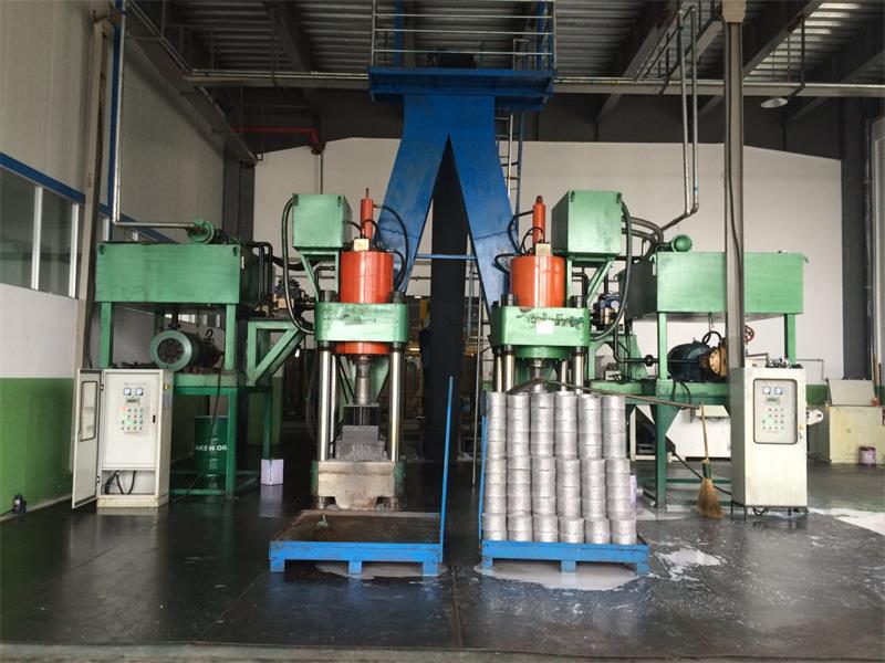 金屬屑餅機(jī)的操作原理